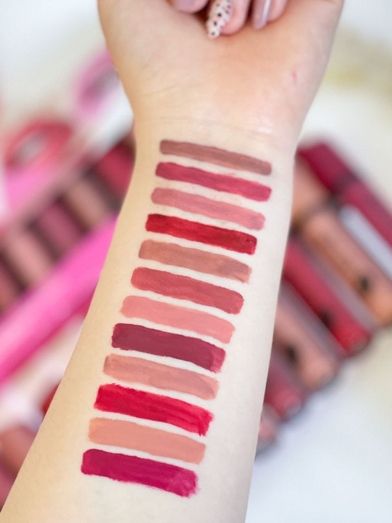 رژلب مایع کادویی لیدی پور Lady pour