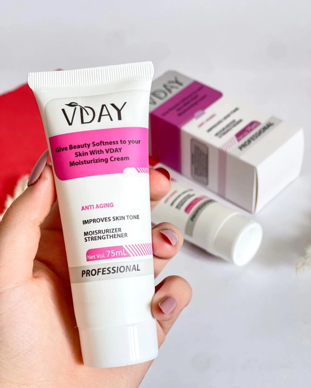 کرم آبرسان مخصوص پوست خشک و حساس ویدی