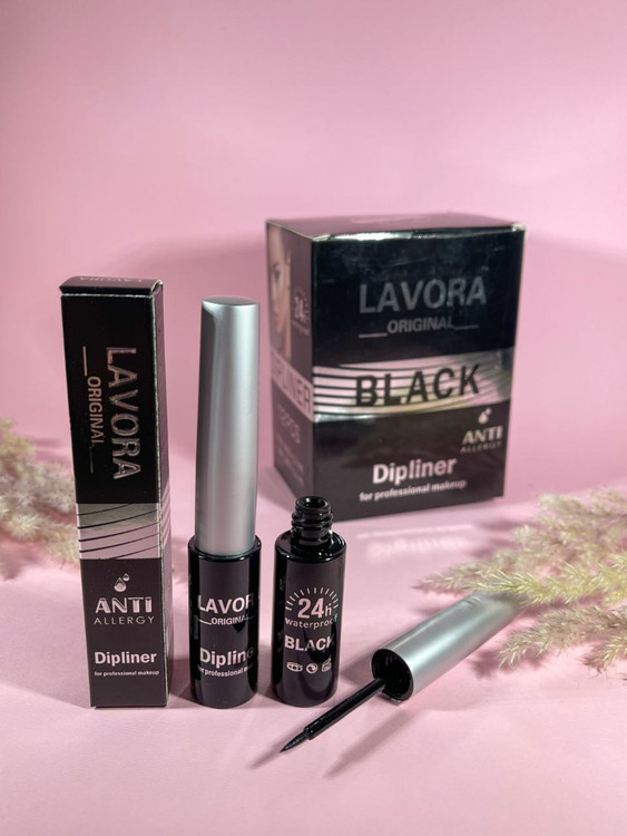 خط چشم لاورا مویی و ماژیکی