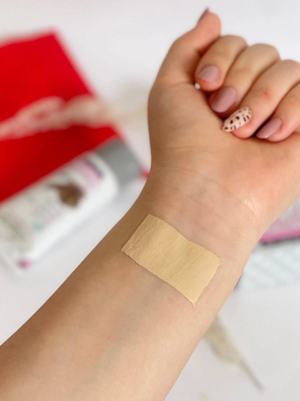 کرم ضدآفتاب گیاهی کلاژن BB حلزون رنگی با درجه SPF 50