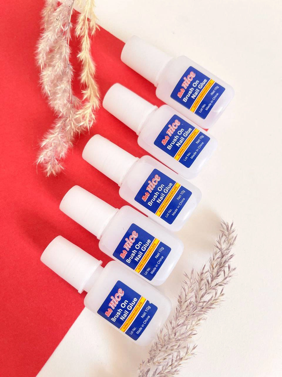 چسب ناخن لاکی ۱۰ گرمی نایس