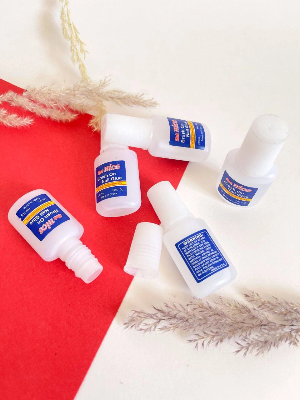 چسب ناخن لاکی ۱۰ گرمی نایس