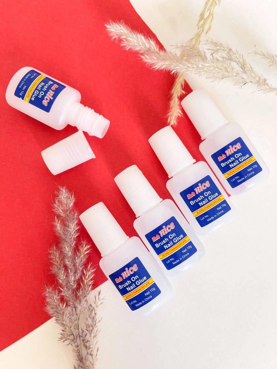 چسب ناخن لاکی ۱۰ گرمی نایس