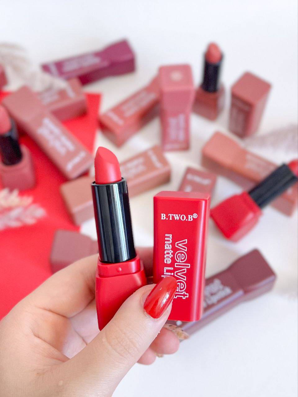 رژلب جامد ویولت