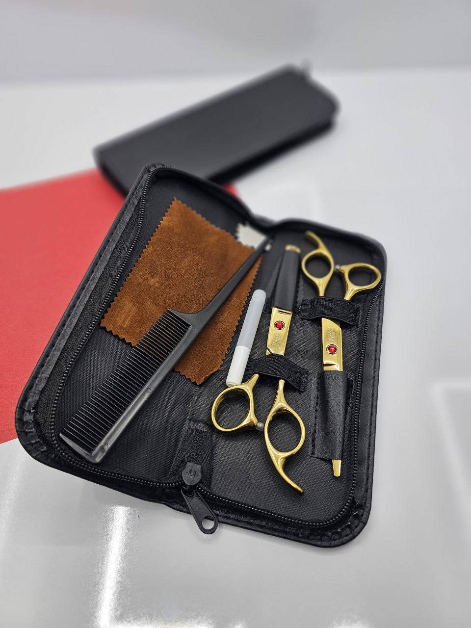 ست قیچی حرفه ای و فوقالعاده با کیفیت کوتاهی مو