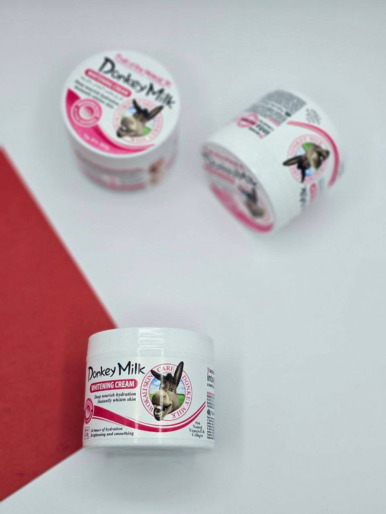 کرم سفید کننده و آبرسان شیر الاغ وکالی