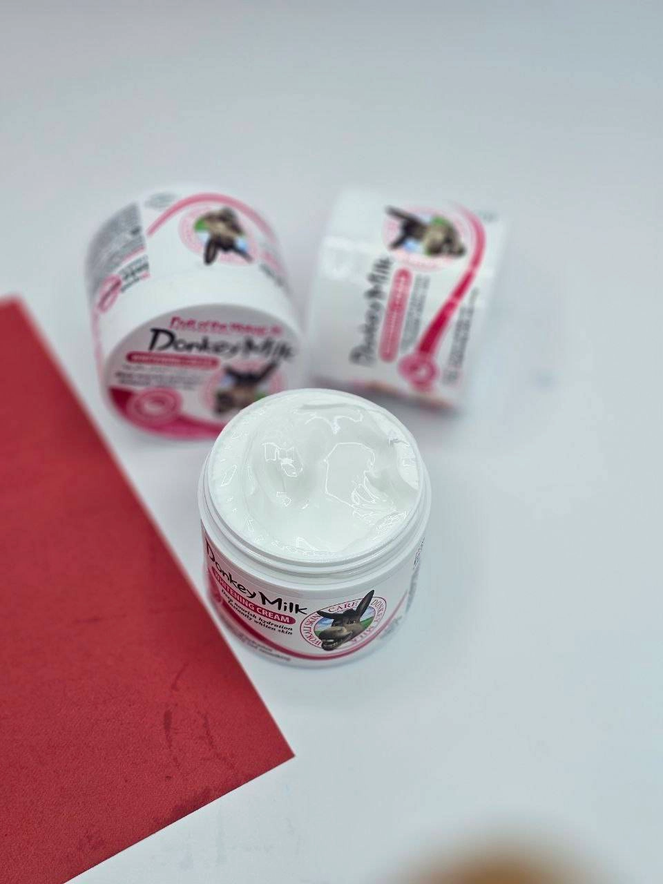 کرم سفید کننده و آبرسان شیر الاغ وکالی