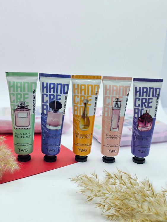 کرم مرطوب کننده و آبرسان ۵عددی عطری