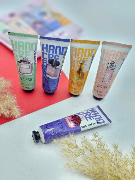 کرم مرطوب کننده و آبرسان ۵عددی عطری