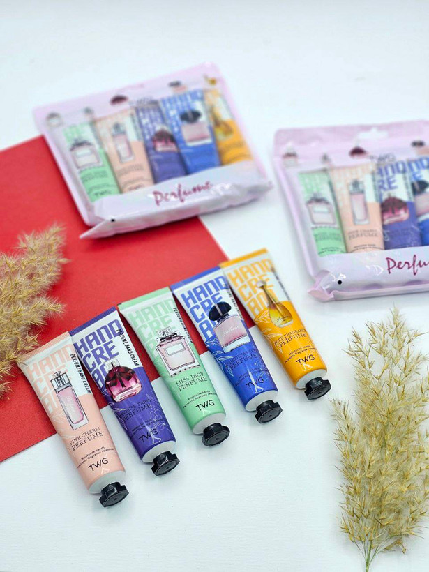 کرم مرطوب کننده و آبرسان ۵عددی عطری