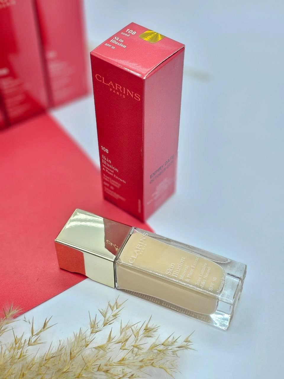 کرم پودر و کرم گریم فوقالعاده کلارنس