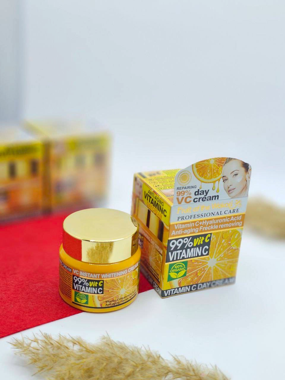 کرم سفید کننده و روشن کننده ویتامین سی وکالی