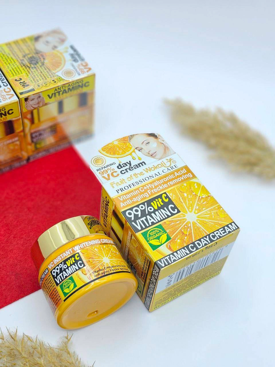 کرم سفید کننده و روشن کننده ویتامین سی وکالی