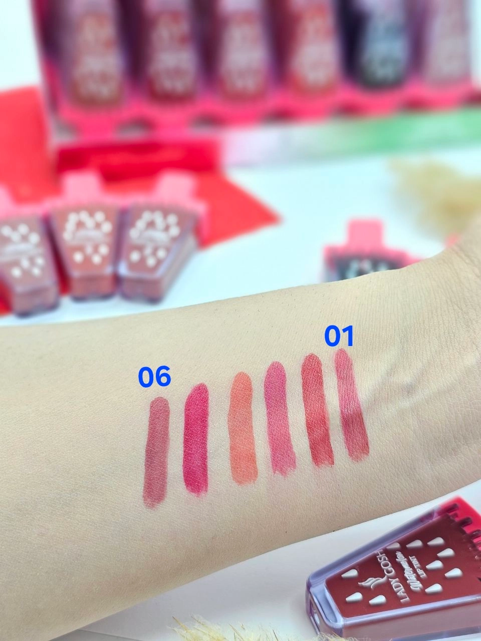 رژلب مایع و تینت لب لیدی گاش