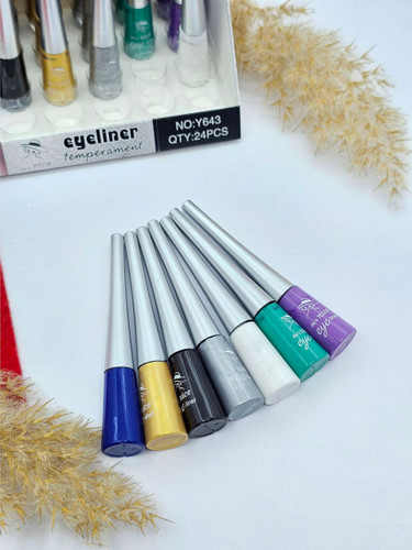 خط چشم مایع رنگی نایس فرانسه