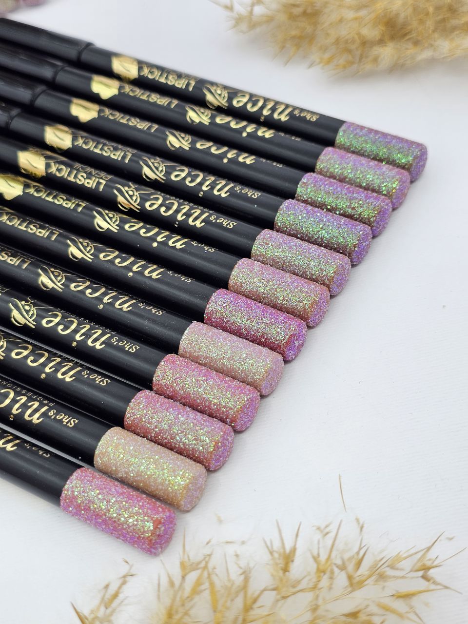 رژلب مدادی شاین دار نایس