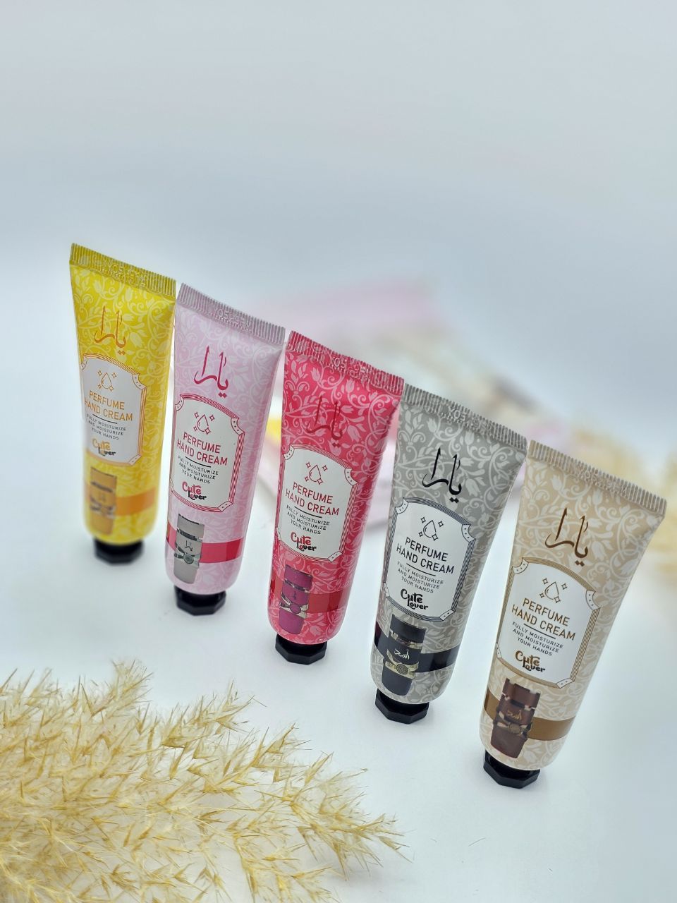 کرم آبرسان و مرطوب کننده دست یارا