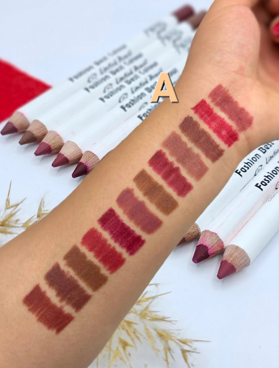 رژلب مدادی نرم و مخملی برند مُدا