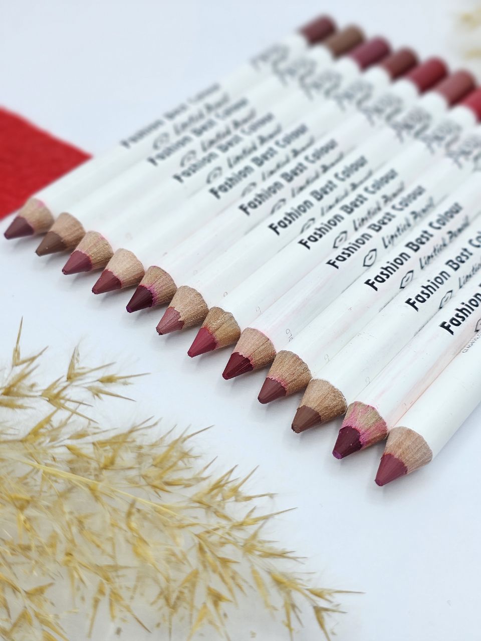 رژلب مدادی نرم و مخملی برند مُدا