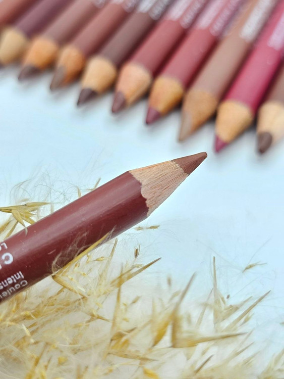 خط لب مات ویولت