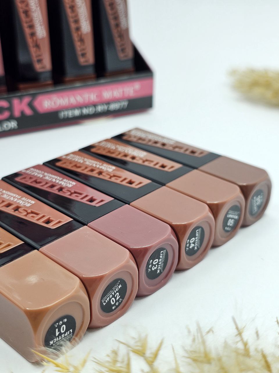 رژلب جامد مخملی رومان