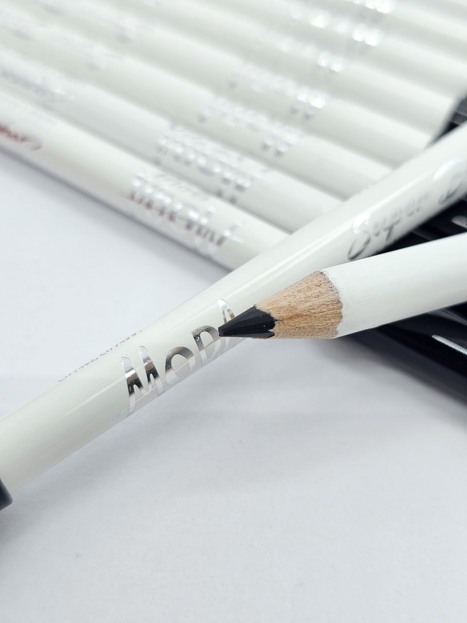 مداد مشکی اصلی برند مُدا