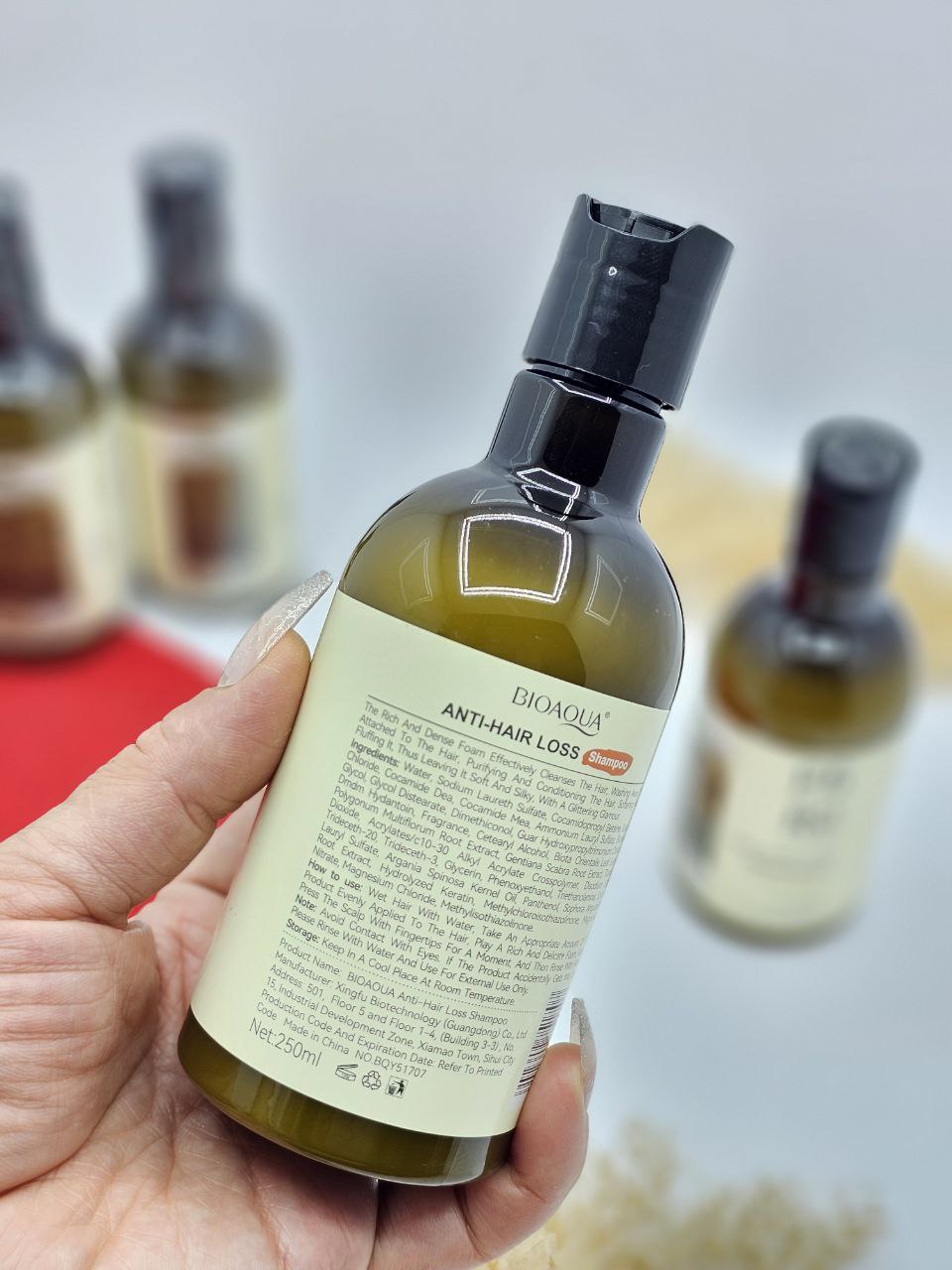 شامپو رزمارری تقویت کننده مو و ضد ریزش