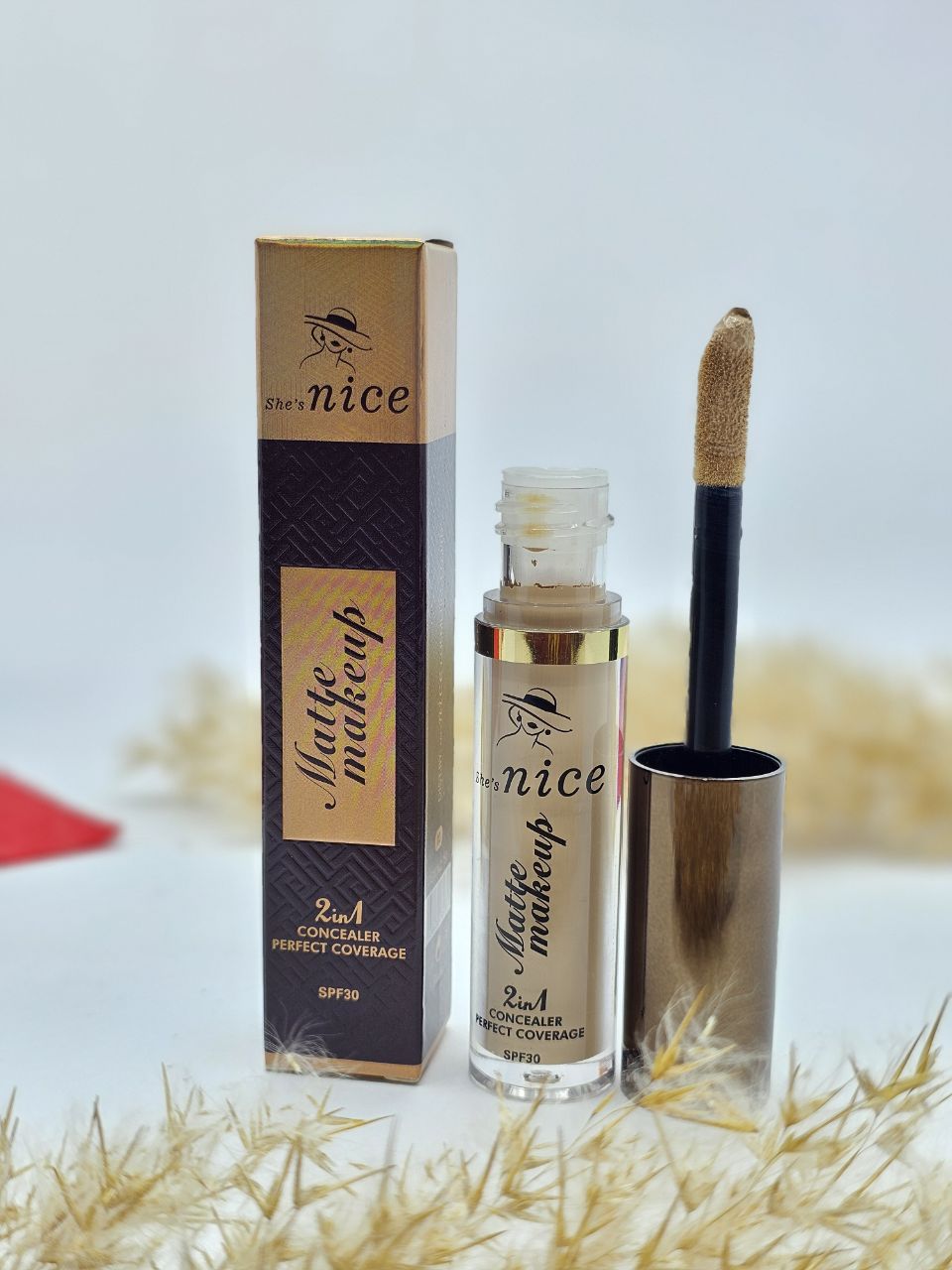 کانسیلر مایع دور چشم نایس فرانسه