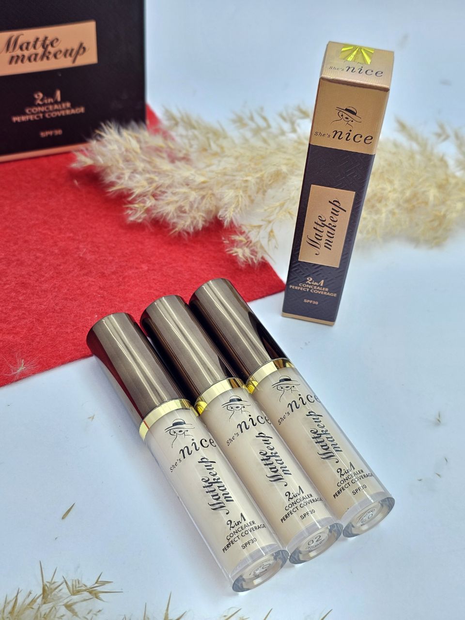 کانسیلر مایع دور چشم نایس فرانسه