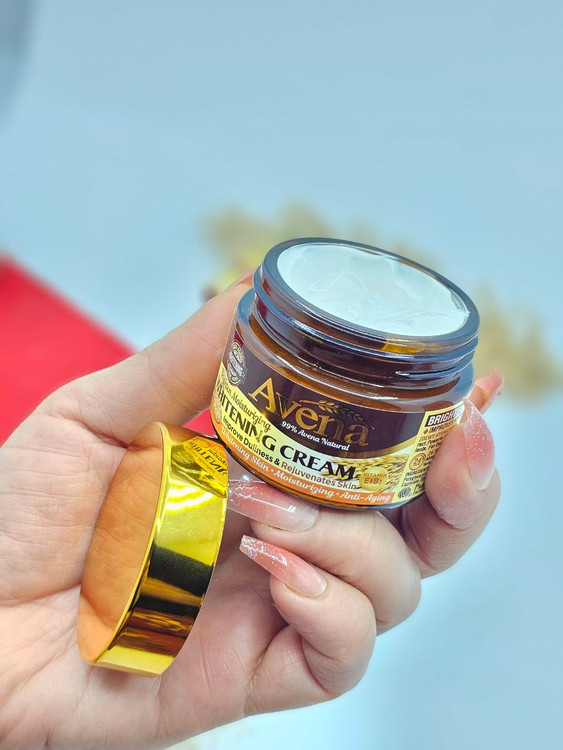 کرم سفیدکننده و روشنکننده صورت