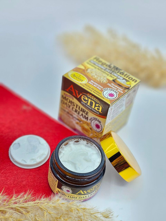 کرم روز روشن کننده پوست صورت آوینا