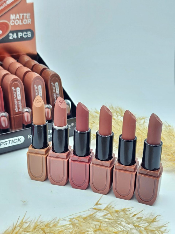 رژلب جامد مخملی تستردار رمانتیک