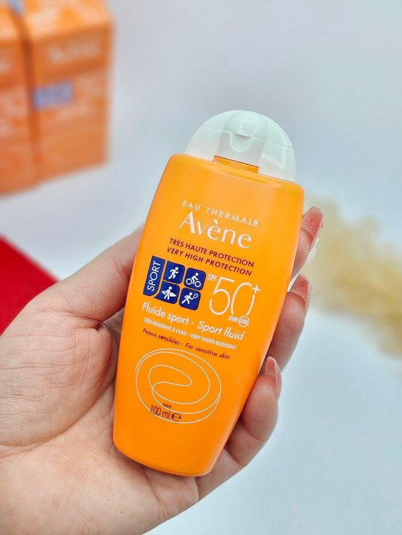 ضد آفتاب بی رنگ