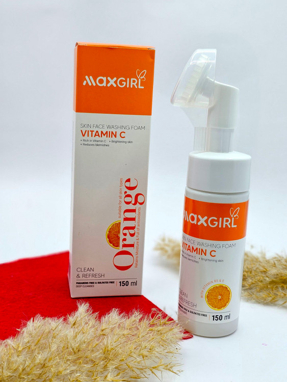 فوم شستشوی براش دار مکس گرل