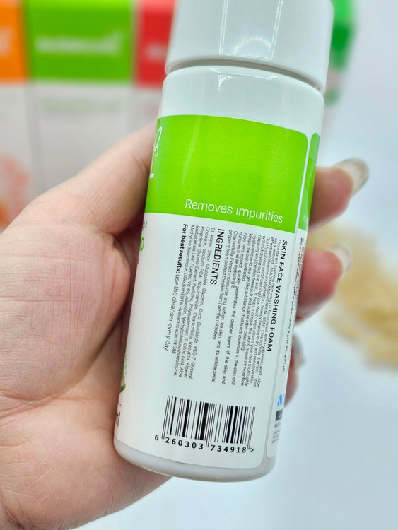 فوم شستشوی براش دار مکس گرل