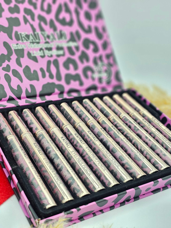 خط چشم ماژیکی سلطنتی کایلی مدل پلنگی