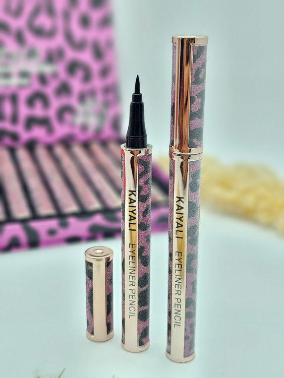 خط چشم ماژیکی سلطنتی کایلی مدل پلنگی