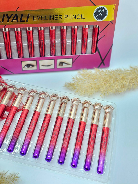 خط چشم ماژیکی پنجه گربه کایلی