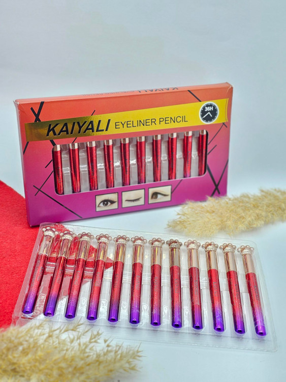 خط چشم ماژیکی پنجه گربه کایلی