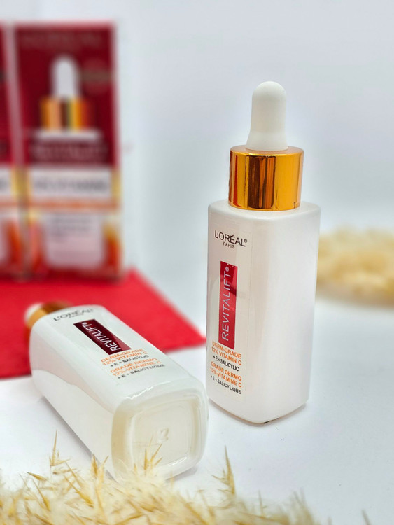 سرم روشنکننده صورت با ۱۲٪ ویتامین C